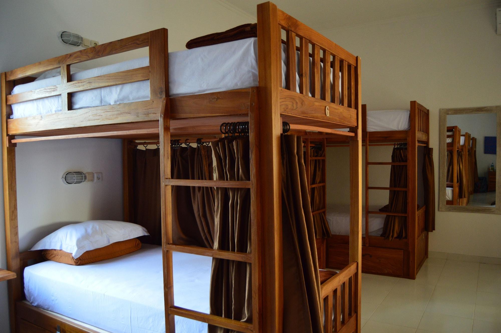 Askara Guest House & Hostel ウブド エクステリア 写真