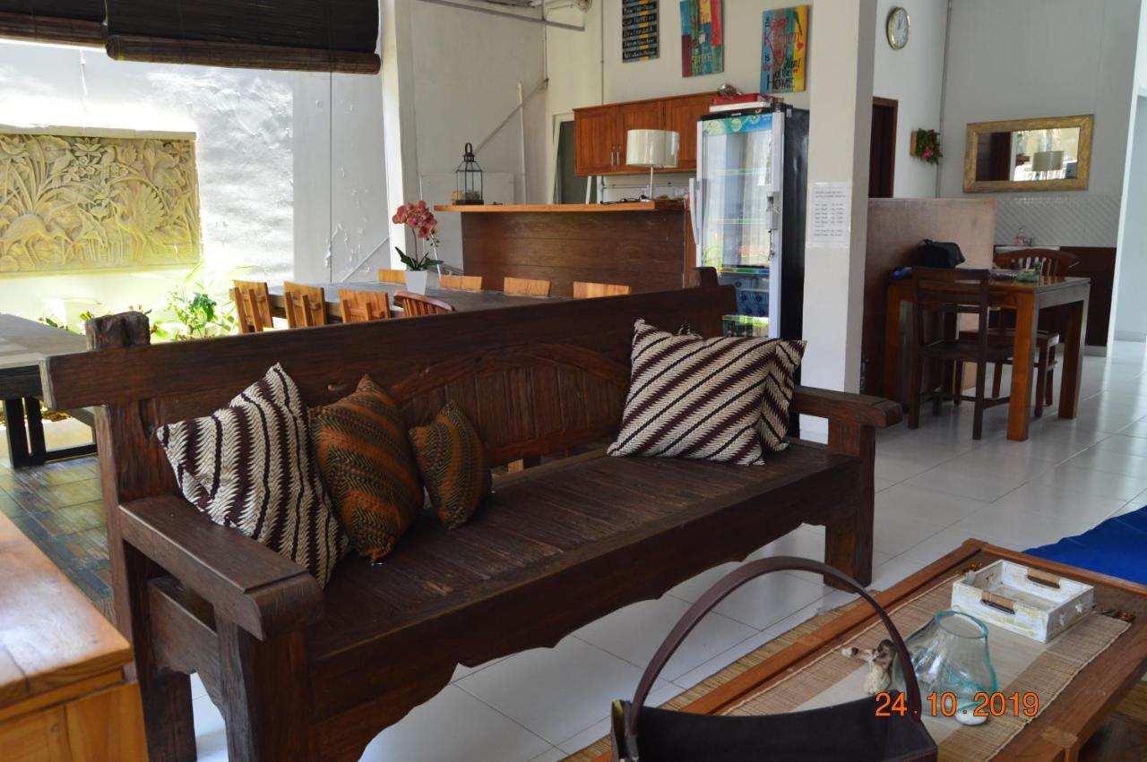 Askara Guest House & Hostel ウブド エクステリア 写真