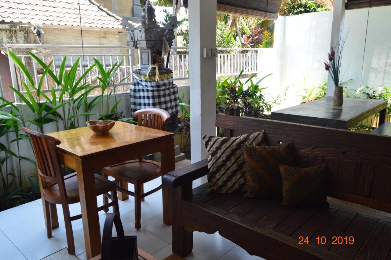 Askara Guest House & Hostel ウブド エクステリア 写真